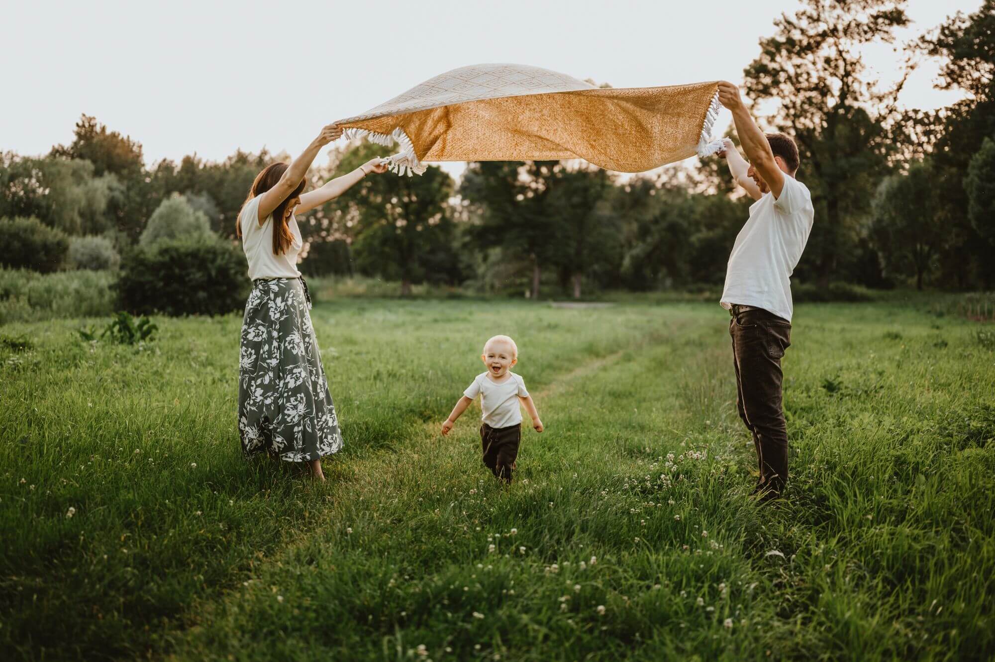 sesja-rodzinna-w-plenerze-emocje-w-obiektywie-jaroslaw-pruchnik-fotograf